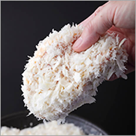 パン粉が付けられた豚肉
